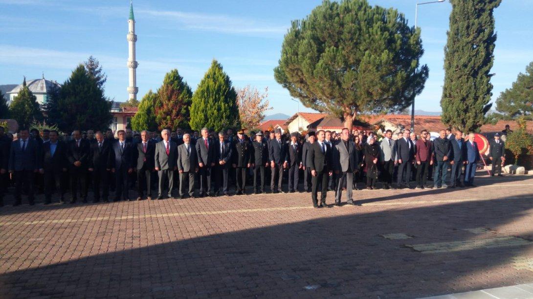 Gazi Mustafa Kemal Atatürk´ün ebediyete uğurlanışının 81. Yılı ilçemizde düzenlenen törenle anıldı